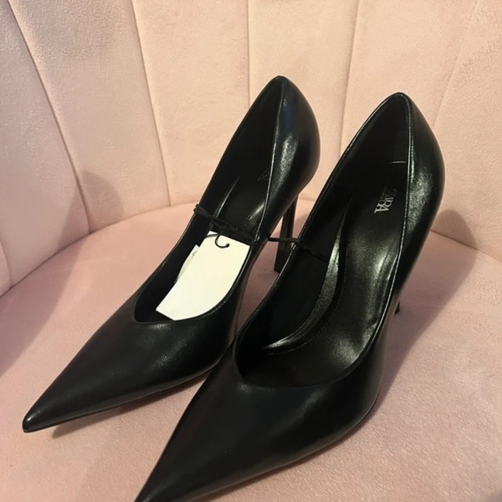 Zara Classic Black Stiletto Heels